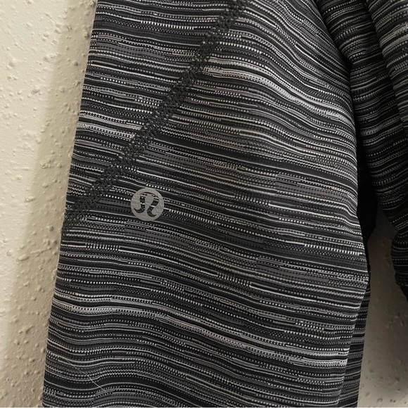 Lululemon Inspire Tight II Mesh Cyber Stripe Deep Coal RARE - Picture 12 of 15
